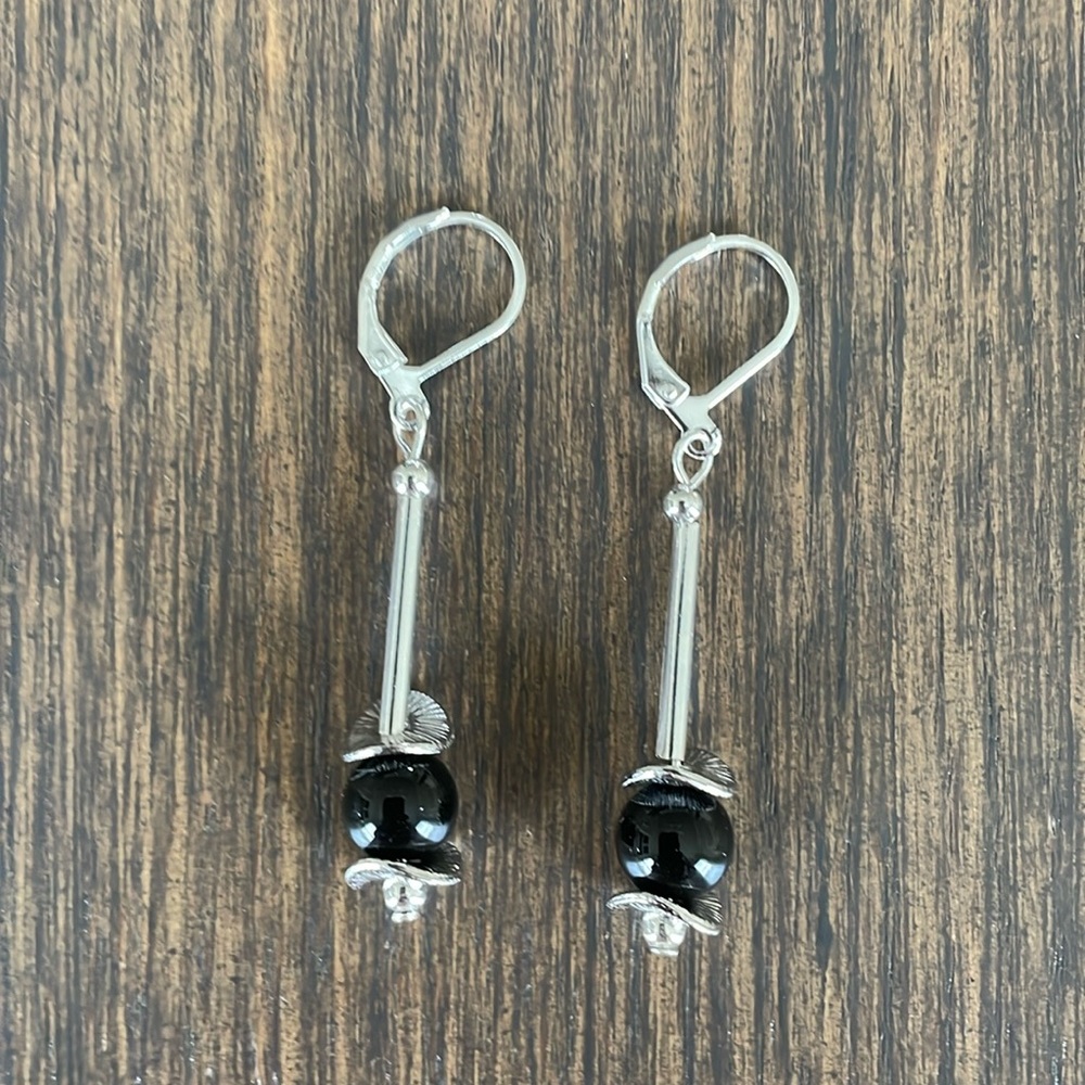 HAND CRAFTED EARRINGS Black with Silver